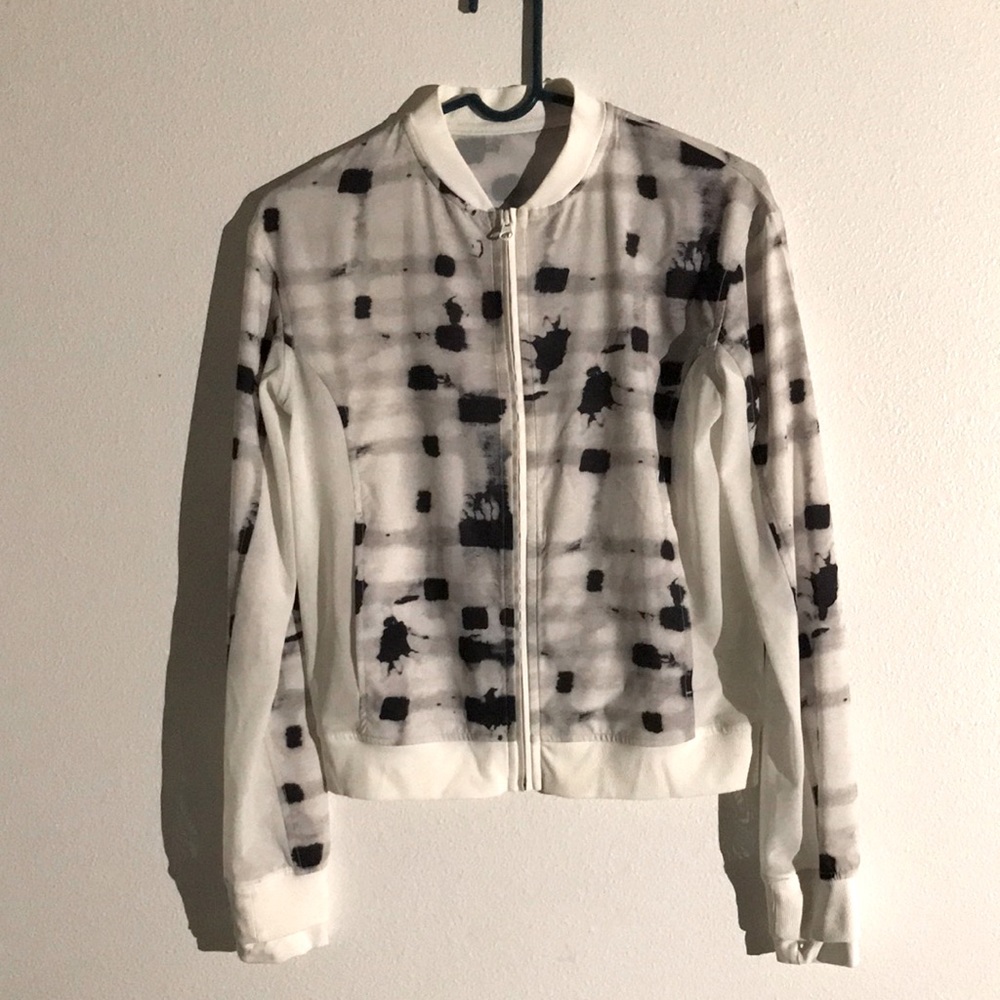 Lululemon light jacket, size 6